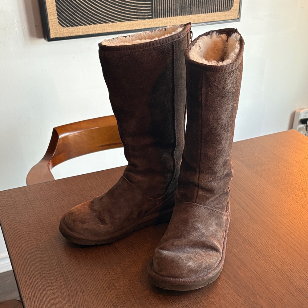 UGG - 5119 Knightsbridge Chocolate Suede Boots with Rear Zipper